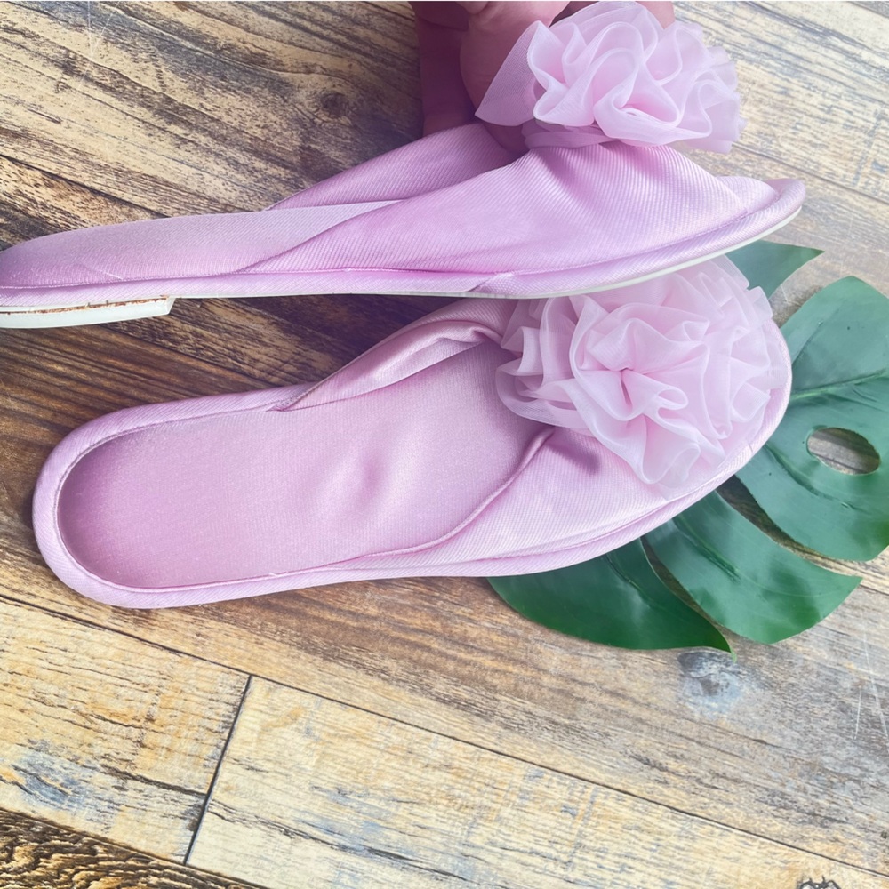 VANITY FAIR WASHABLE LIGHT PINK FLOWER SLIPPERS OLD FASHIONED MEDIUM MADE USA